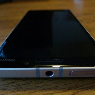 Nokia Lumia 930 image 2