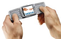 Nokia E70 i händer