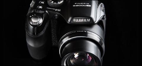 Fujifilm FinePix S2000 HD