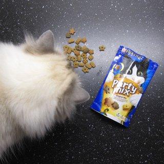 Purina Party Mix image 2