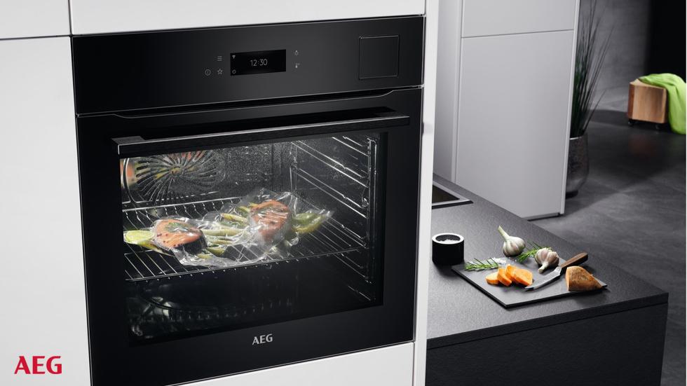 AEG Black Line ugn & häll
