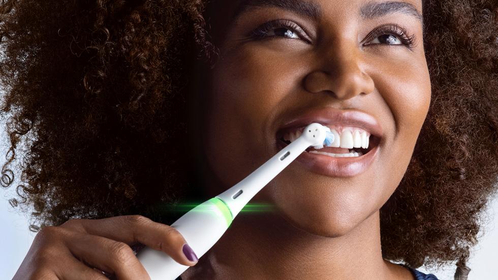 Oral-B iO4 & iO5 Eltandborstar