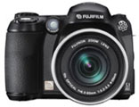 Fujifilm Finepix S5600 framifrån