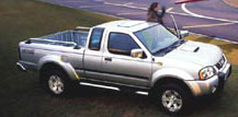 Nissan-King-Cab-2002-sidan